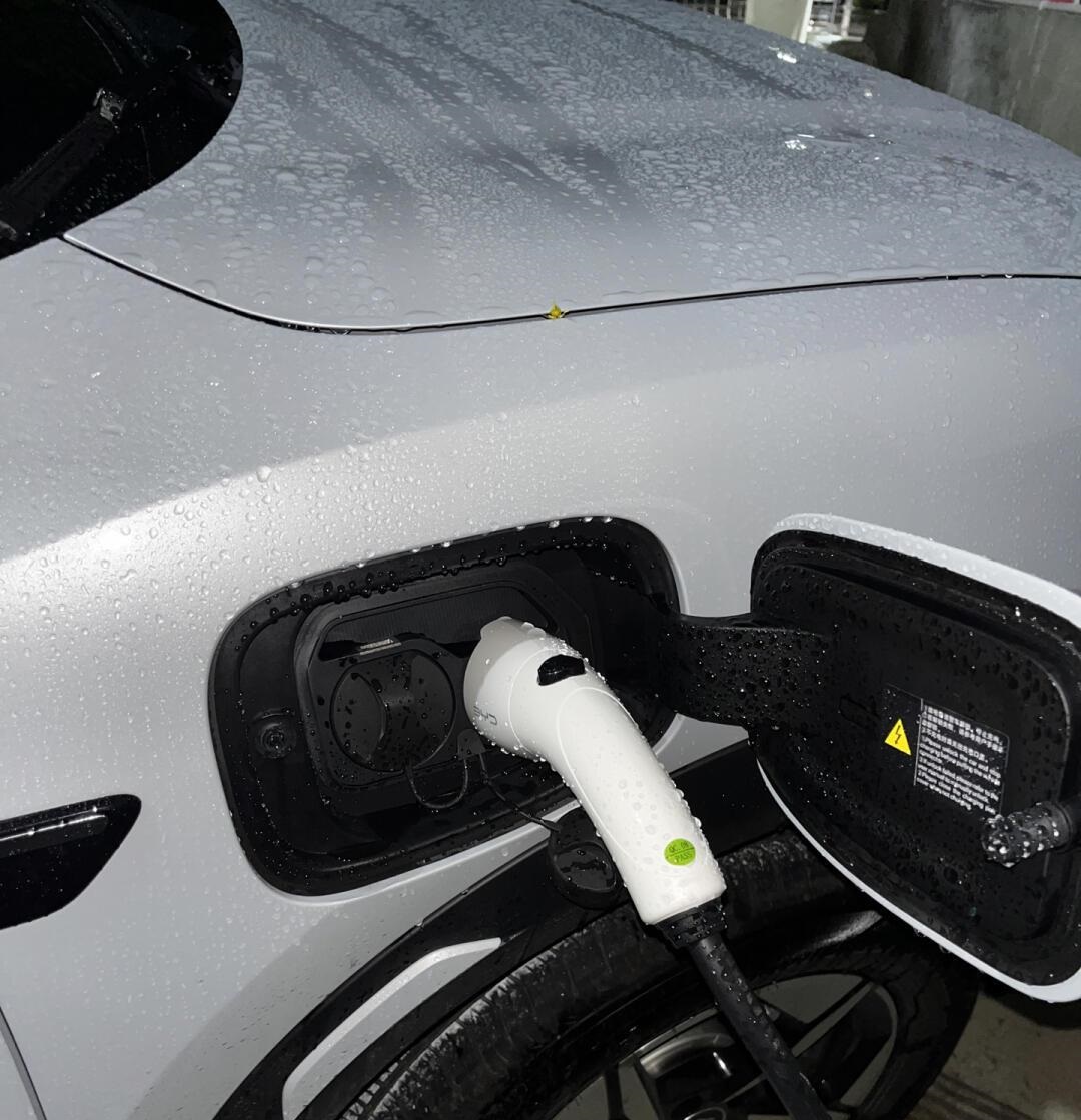 新能源車充電遇水測試